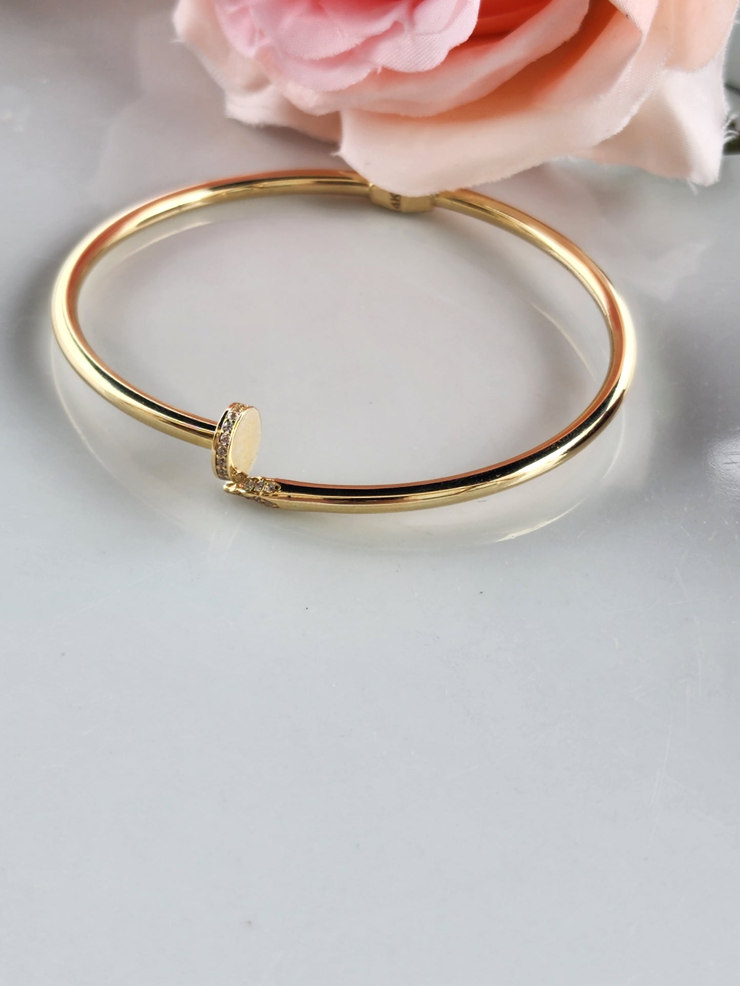 Bangle 14k clavo