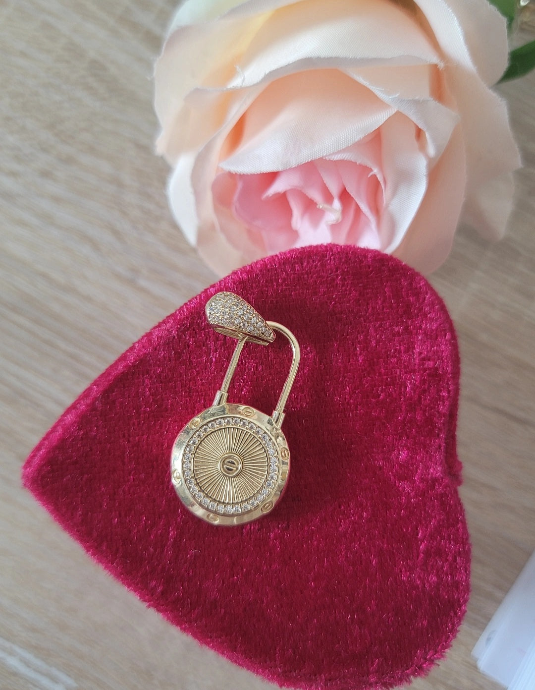 Dije de candado 14k